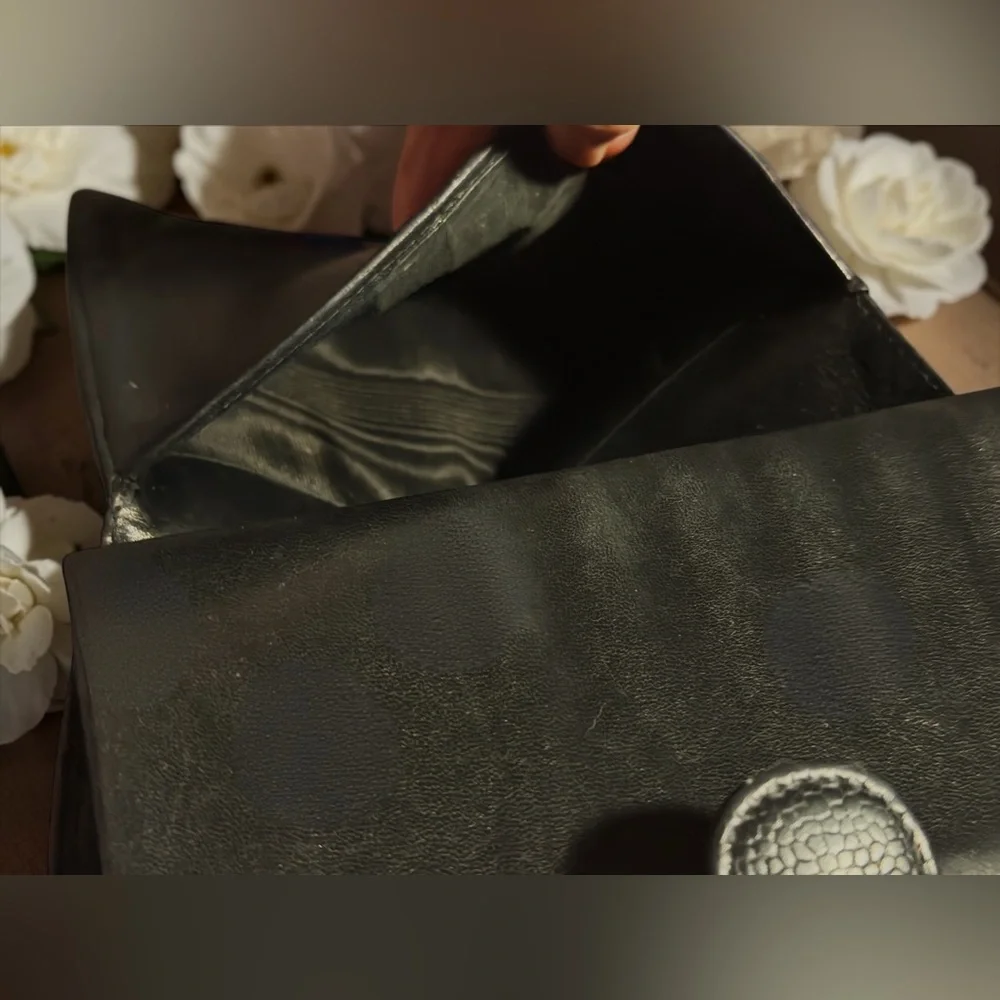 Chanel Caviar Timeless CC Long Wallet RICH BLACK LEATHER KISS Lock💋 - Picture 16 of 16